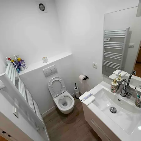 Nikaia - 2br Close To Everything Appartement