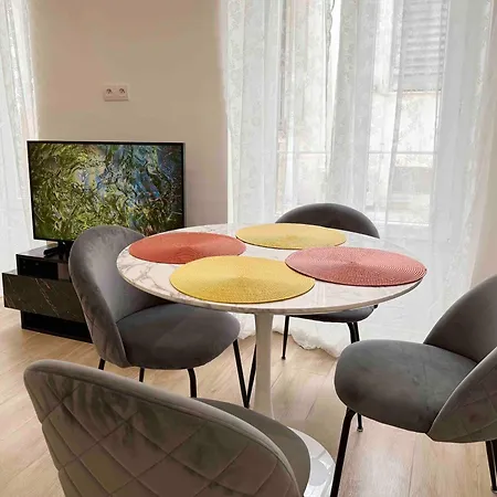 Nikaia - 2br Close To Everything Appartement *