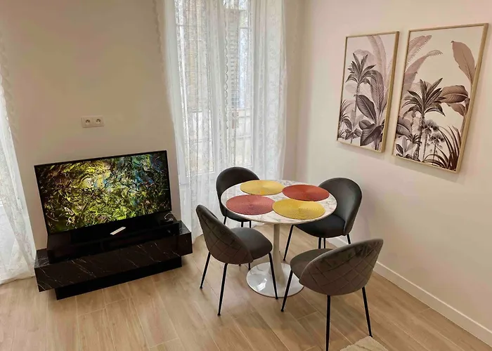 Nikaia - 2br Close To Everything