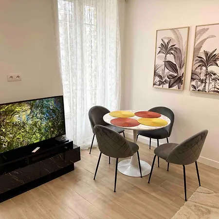Апартаменты Nikaia - 2br Close To Everything *